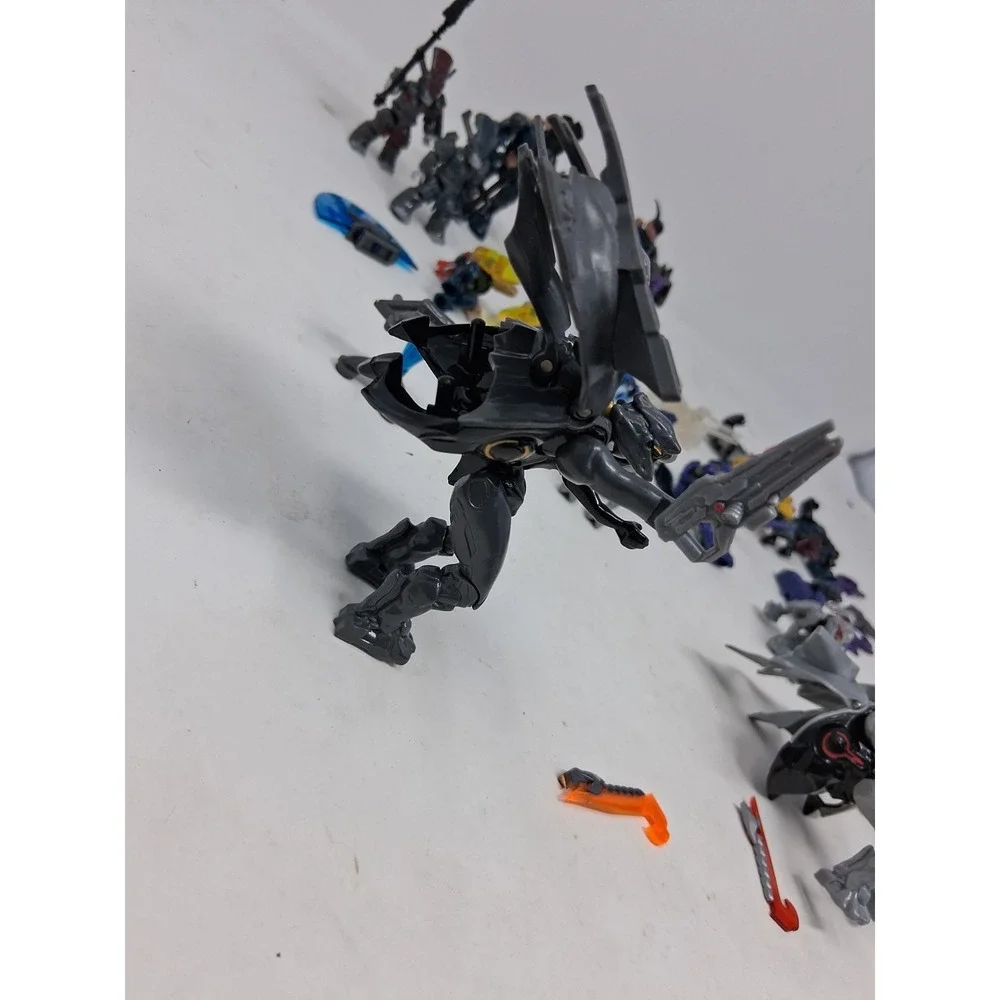 Mega Bloks Construx Halo/Covenant Mini Figures Lot Of:22  and Accessories/Read I